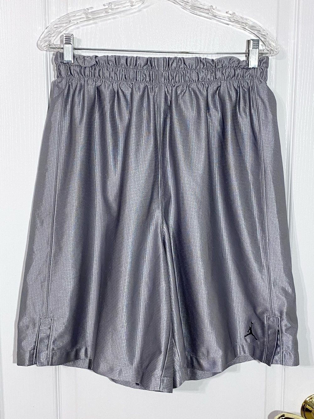 Y2K VTG Nike Air Jordan Basketball Shorts Silver Men’s Large Dazzle Shiny Baggy